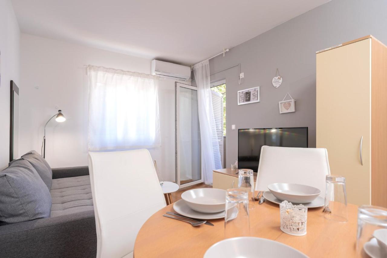 Villa Dalmatia Apartments Bol Eksteriør billede