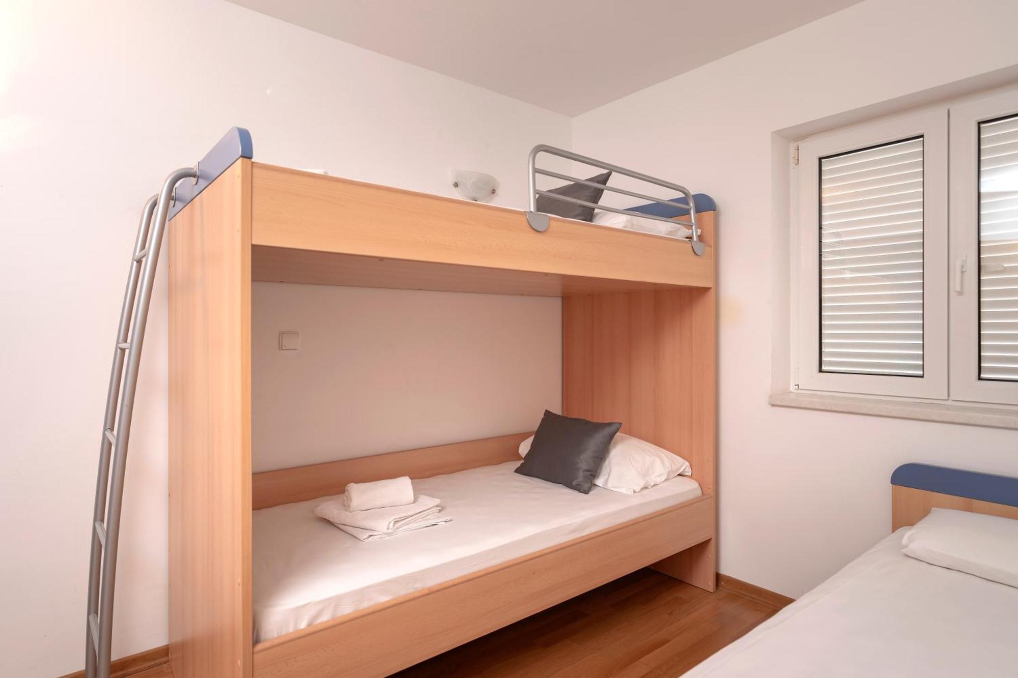 Villa Dalmatia Apartments Bol Eksteriør billede