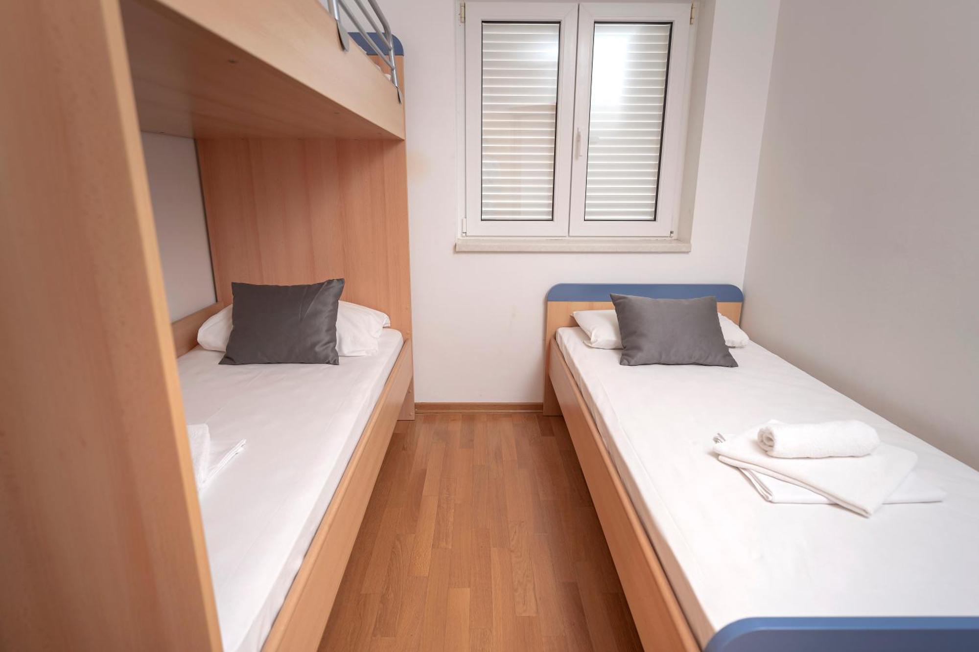 Villa Dalmatia Apartments Bol Eksteriør billede