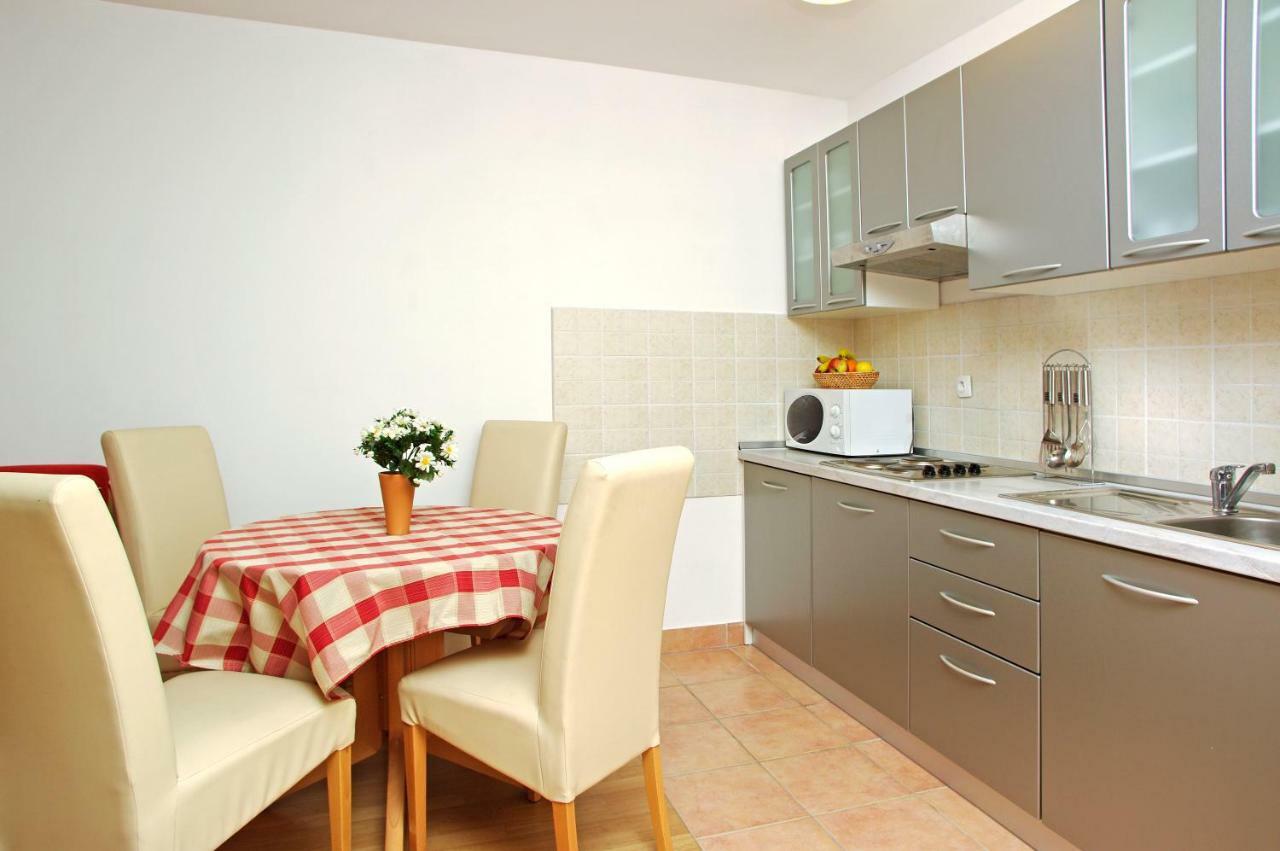 Villa Dalmatia Apartments Bol Eksteriør billede