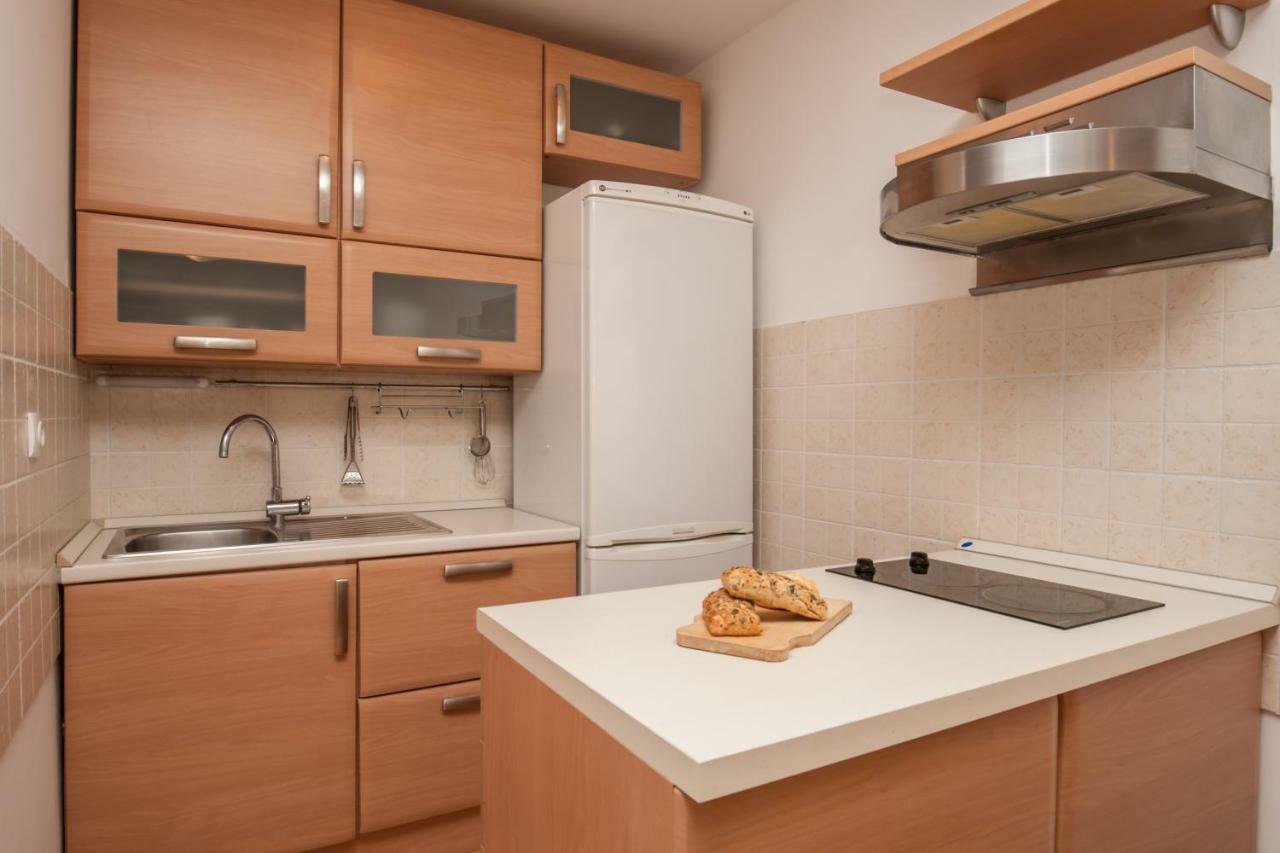 Villa Dalmatia Apartments Bol Eksteriør billede